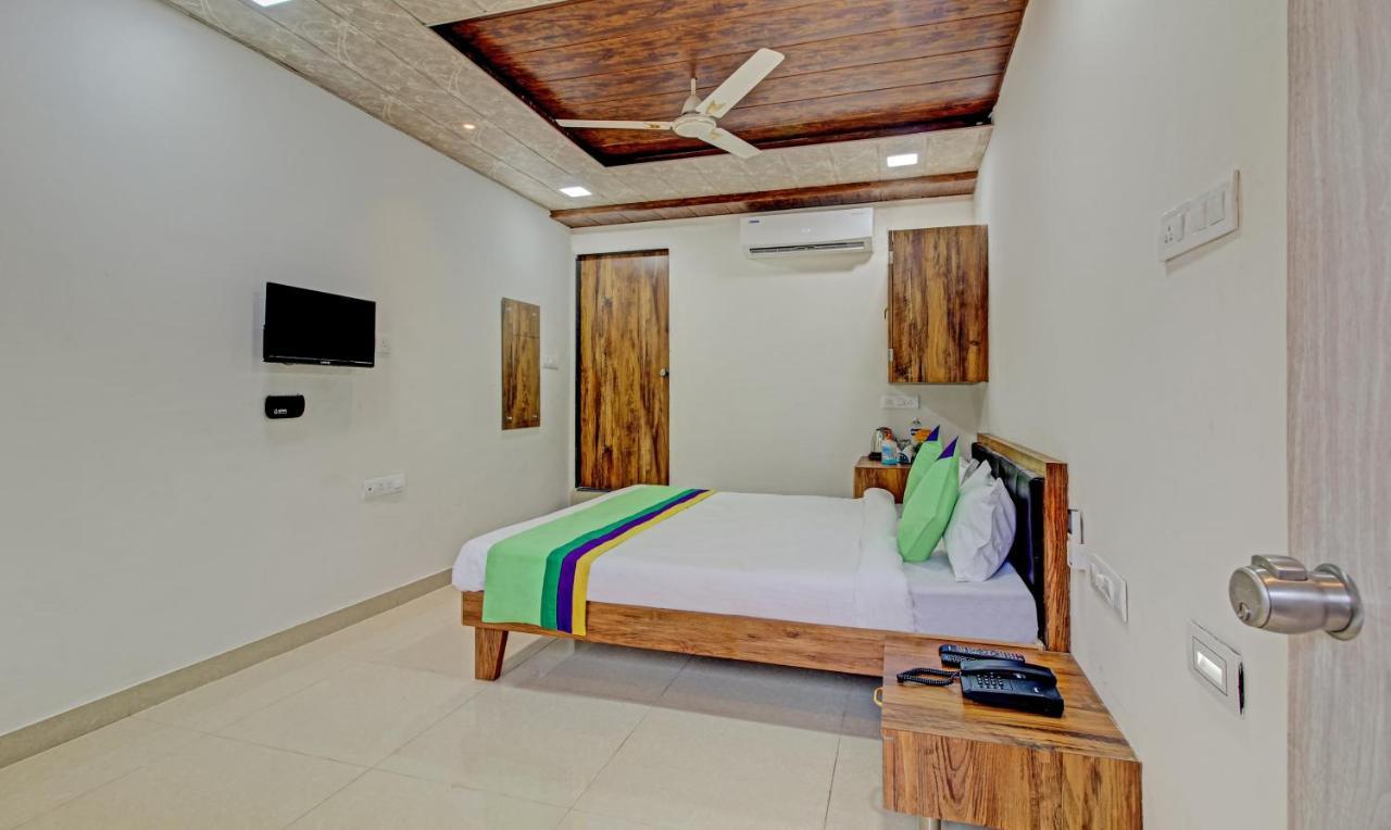 Sai Samrat Resort Satara Exteriér fotografie